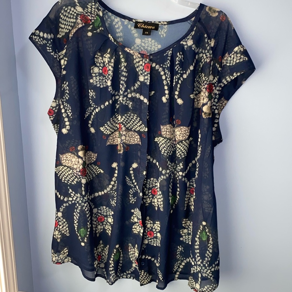 Chicwe sheer cap sleeve floral blouse, size 2X button, front closure